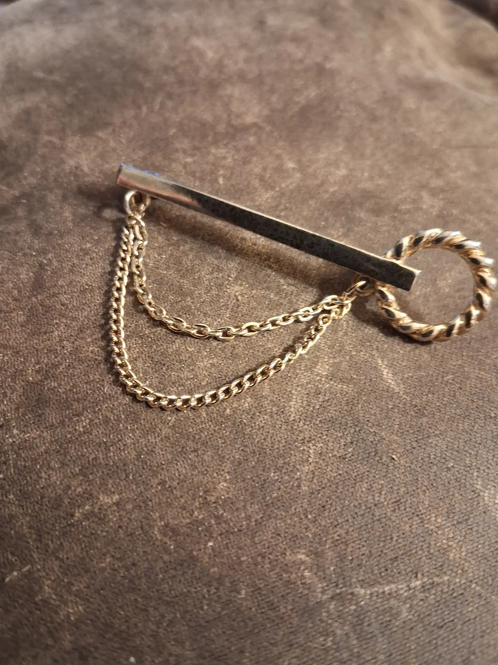 Gold-Tone Men’s Double Chain Tie Bar with Twisted Ring
